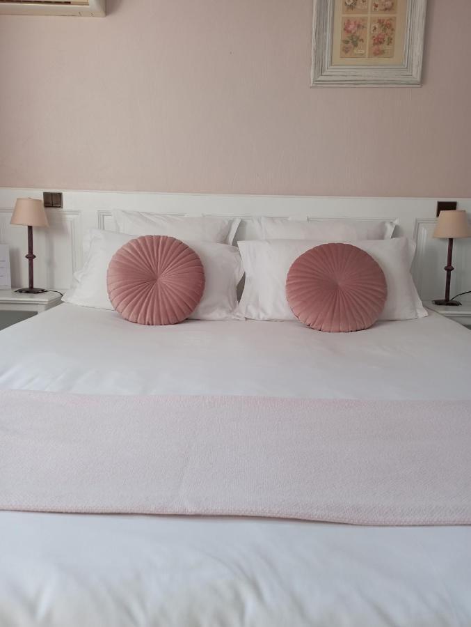 Hotel Mas De Cure Bourse LʼIsle-sur-la-Sorgue Екстериор снимка